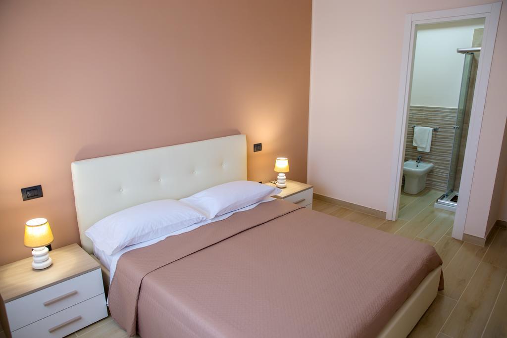 Gleda Rooms In The Square ปอมเปอี ห้อง รูปภาพ