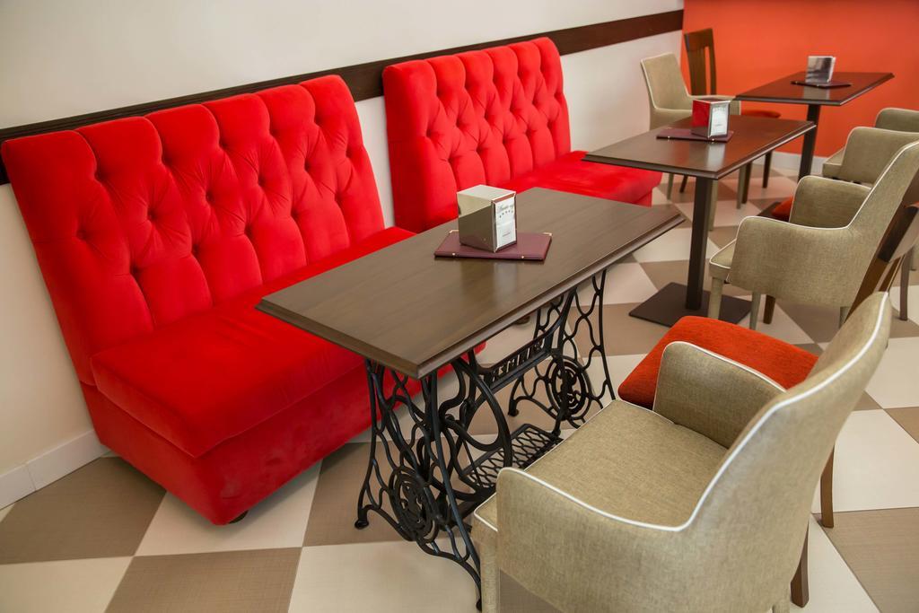 Gleda Rooms In The Square ปอมเปอี ภายนอก รูปภาพ